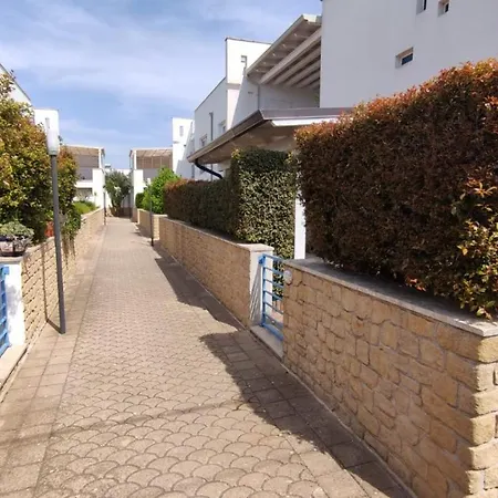 Apartament Mari Con Piscina *