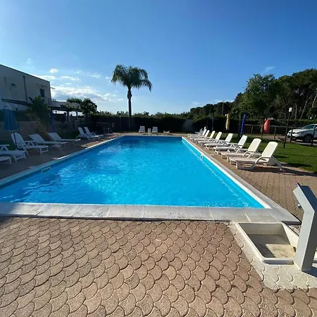 Apartament Mari Con Piscina *