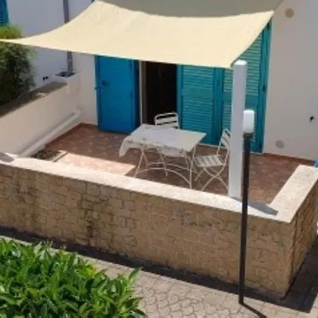Mari Con Piscina